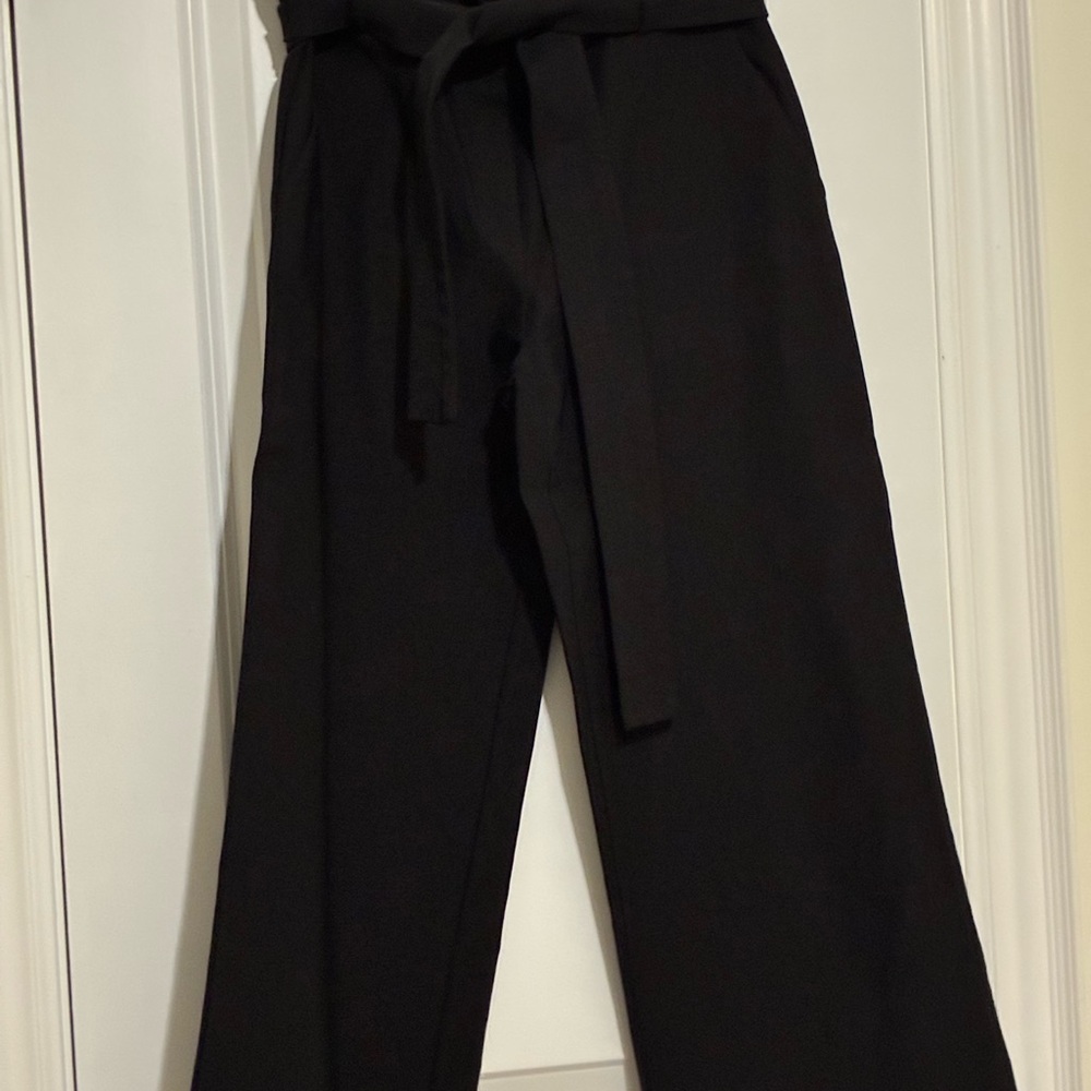 Jules & Leopold Black Wide Leg Capris with tie fabric belt